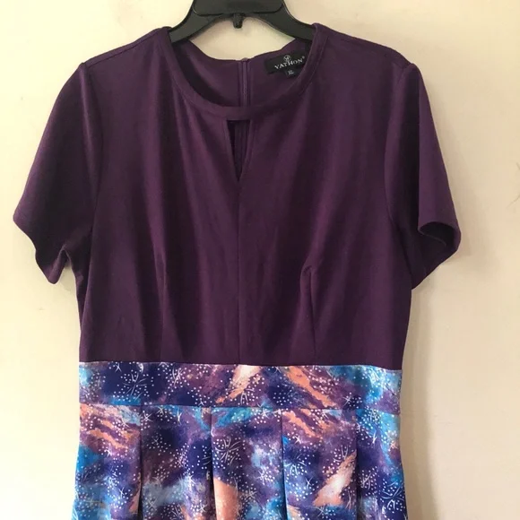 VINTAGE Style print flared print A-Line swing dress with pockets. SIZE: XL - Picture 3 of 8